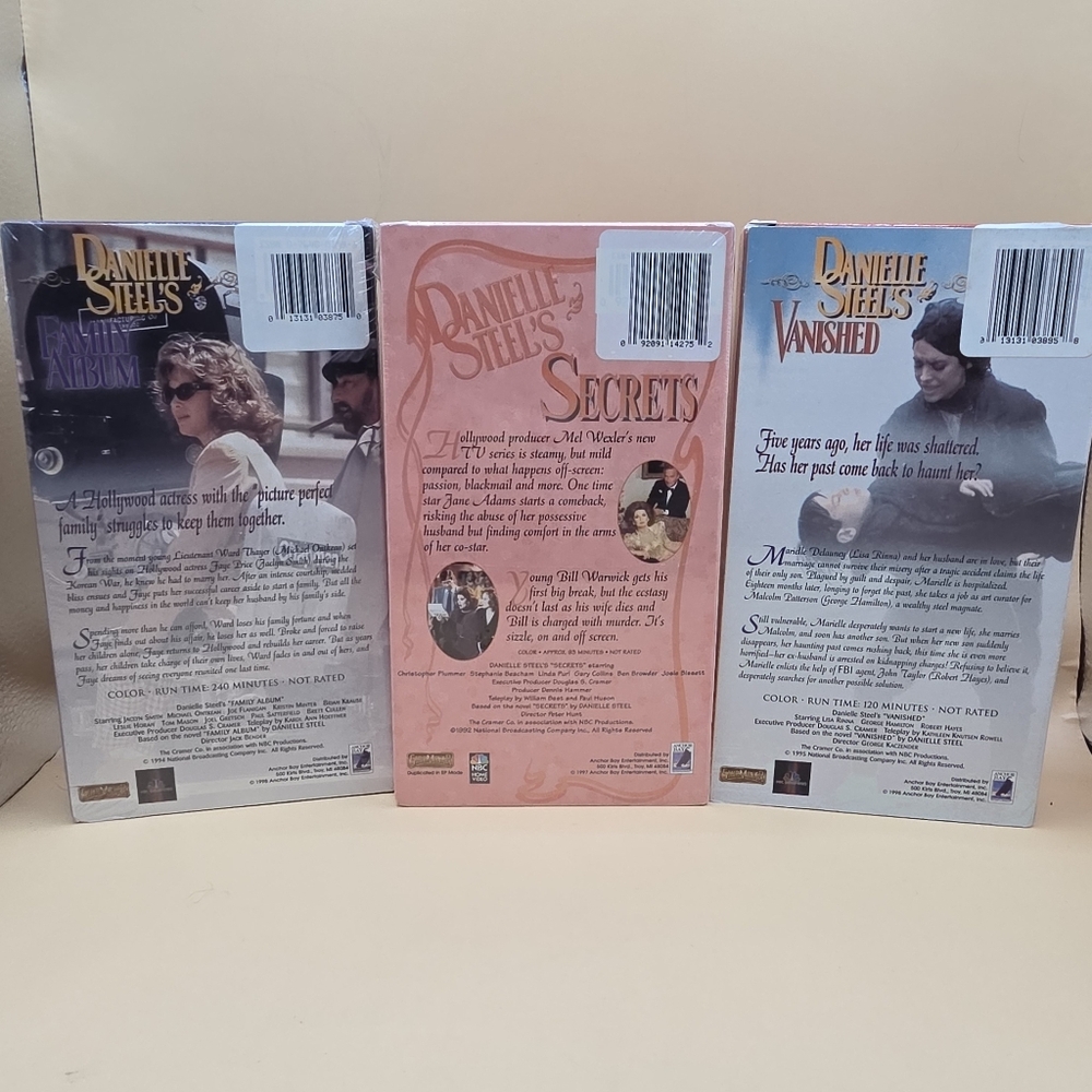 Danielle Steel VHS Lot - Vanished, Secrets, Family Album Romance Drama - Picture 4 of 4